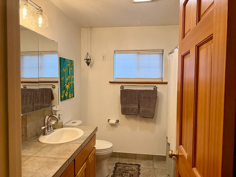313 NW Riverfront St #1 — Photo 5