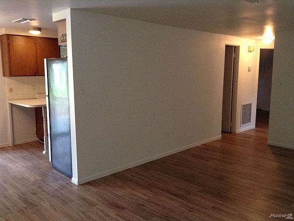 5th image of 1408 E Seneca Ave APT A