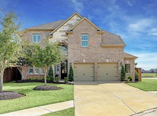 633 Kickapoo Ct, Webster, TX 77598
