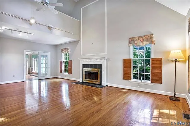 4019 Belspring Rd — Photo 2