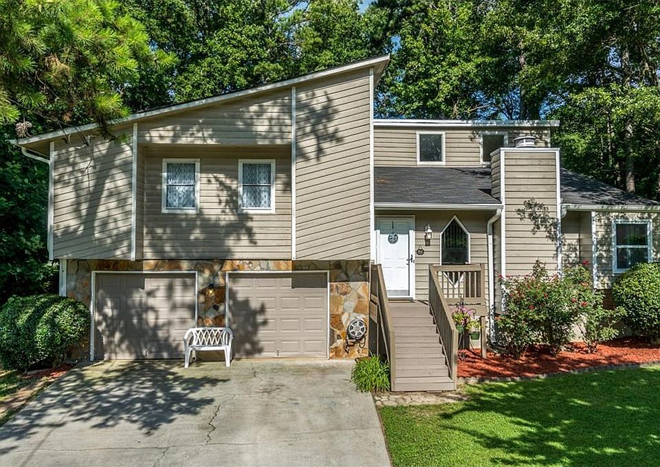1st image of 192 Lester Woods Ct