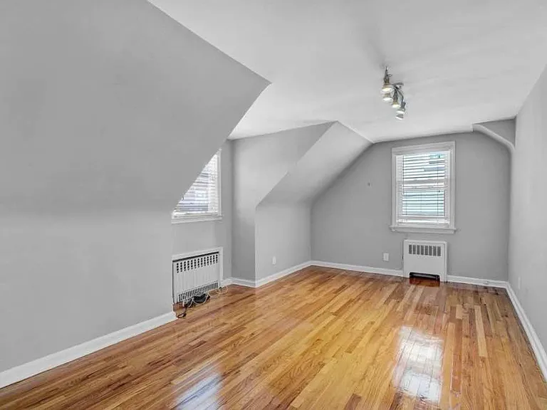 54 McGeory Ave #2 — Photo 2