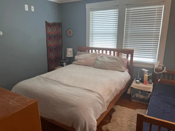 17 Pond St, Sharon, MA 02067