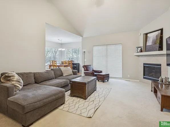 5111 N 155th St, Omaha, NE 68116