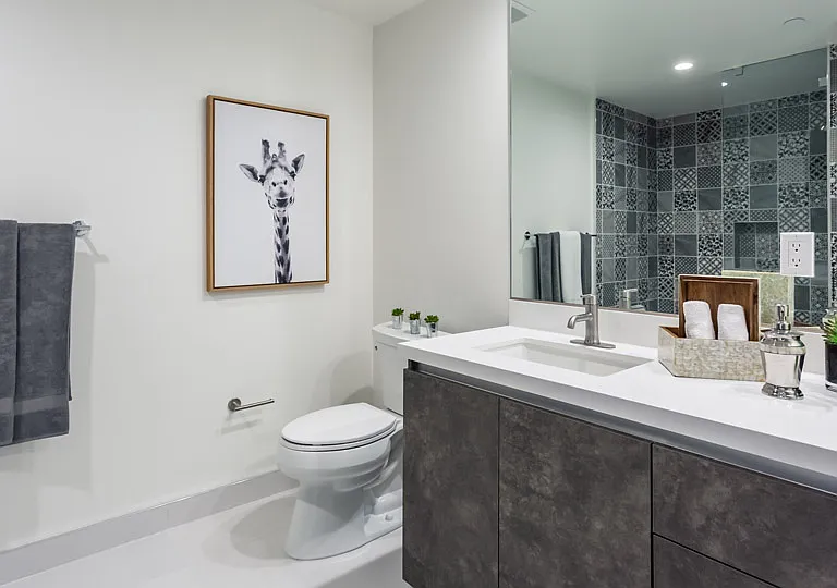 905 Wilcox Ave #302 — Photo 9