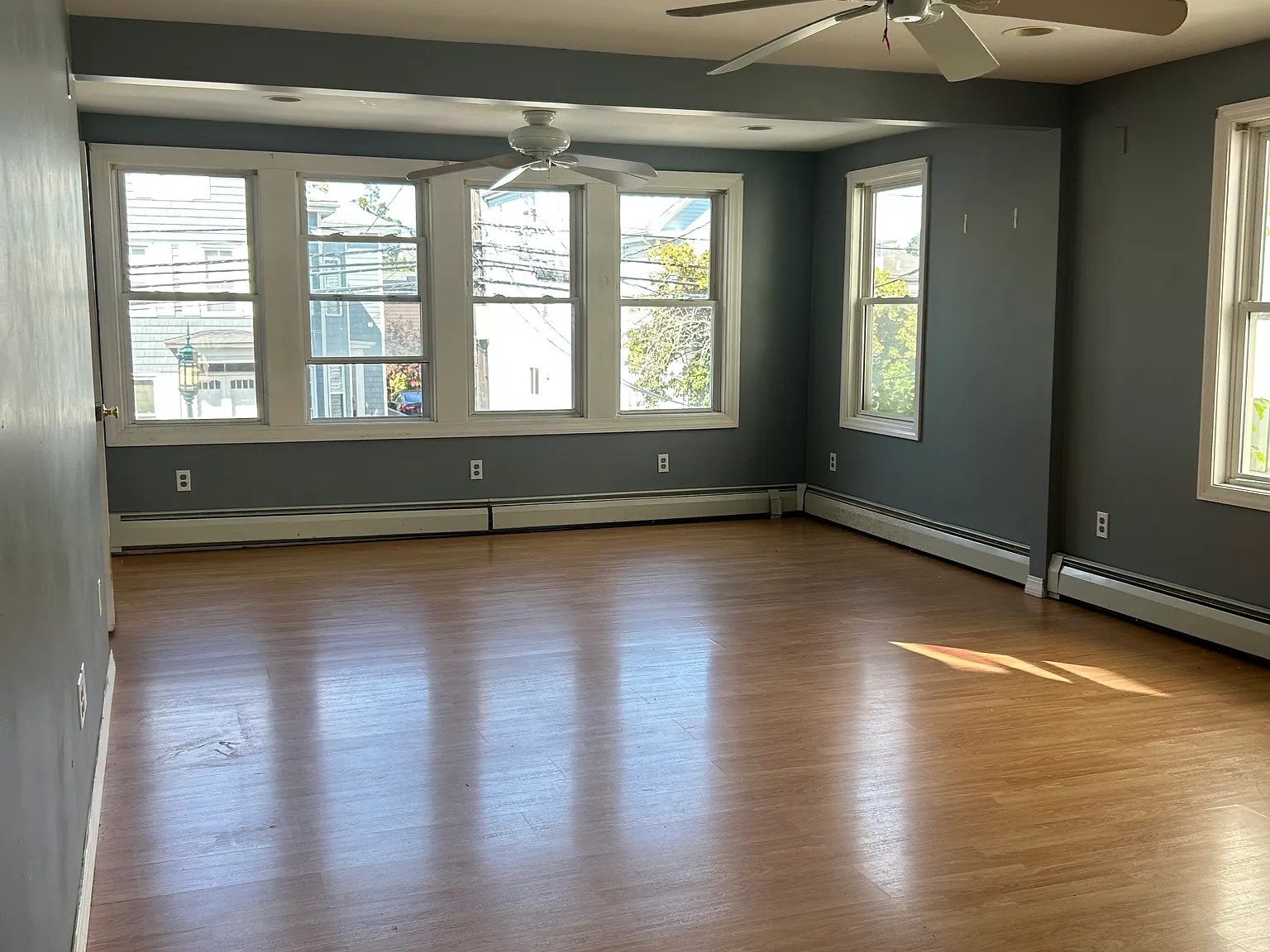 2 bed, 1050 sqft, $2,100 — Photo 3