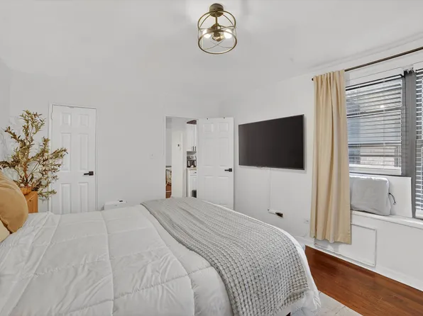 6495 Broadway image 26 of 32