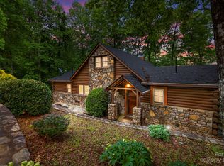 141 Rabbits Ln, Lake Lure, NC 28746