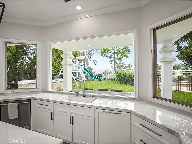25418 Cumberland Ln — Photo 5
