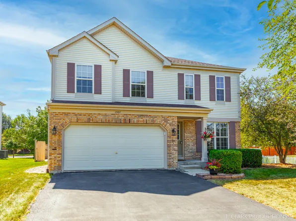 1507 Basswood Dr, Bolingbrook, IL 60490