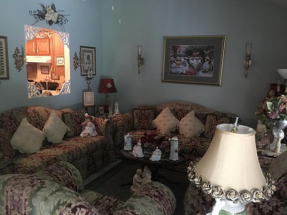 3rd image of 4725 Royal Prince Way