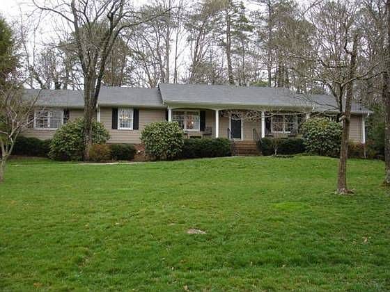 2nd image of 906 Arden Way