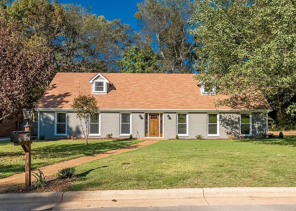 1st image of 131 Creekwood Dr