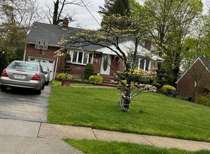 1st image of 1543 Victoria St