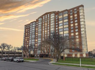 250 E Harbortown Dr #1305, Detroit, MI 48207