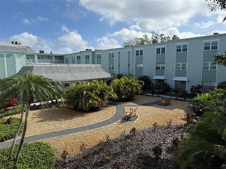1706 Belleair Forest Dr #226 — Photo 17