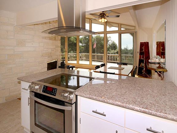 5th image of 100 La Canada Way