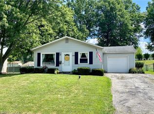 3653 Hiwood Ave, Stow, OH