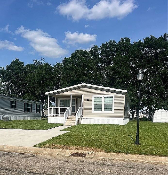 1st image of 1580 Meadowview Dr #102