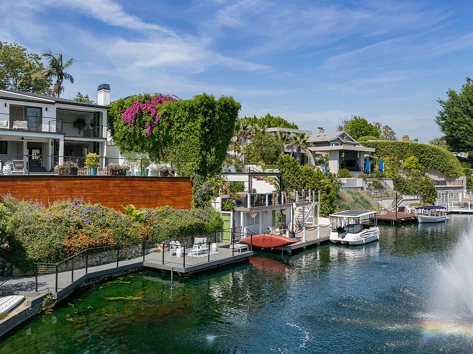 10060 Toluca Lake Ave, North Hollywood, CA 91602 | Zillow