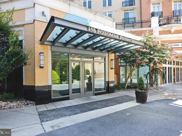 155 Potomac Psge Unit 606, Oxon Hill, MD 20745