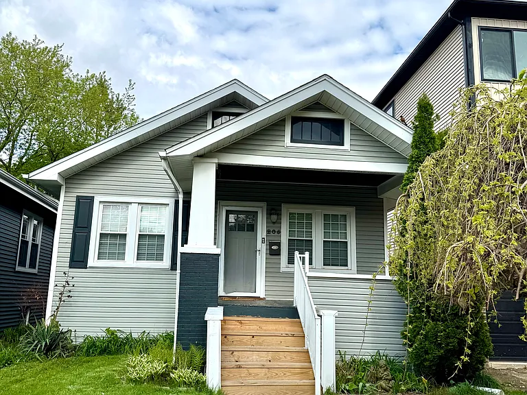 205 S Maple Ave — Photo 2