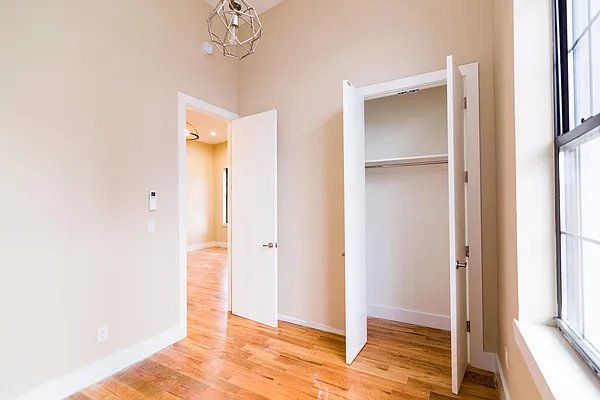 Rented by Nooklyn NYC LLC | media 48