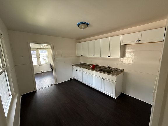 2nd image of 17705 Longfellow St