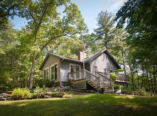 31 Chapman Rd, Boxford, MA 01921