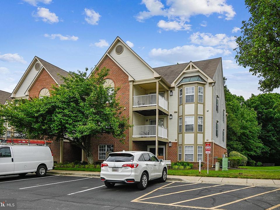 1st image of 613 Admiral Dr Unit 308