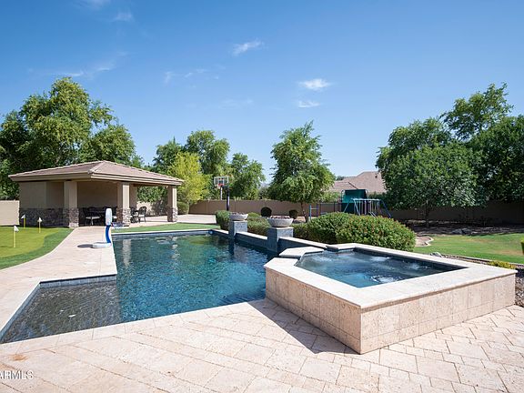 5th image of 2091 E COCONINO Court
