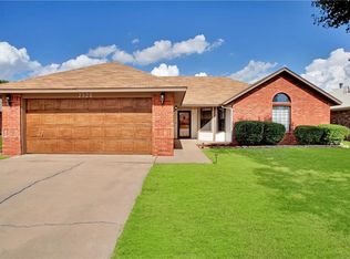 2920 Laurel Cir, Altus, OK 73521