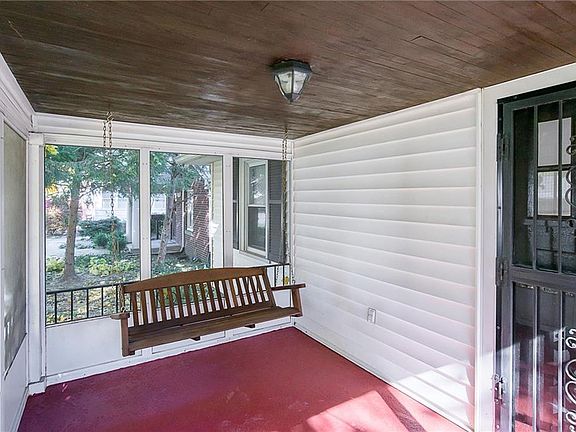 3rd image of 5865 Haverford Ave