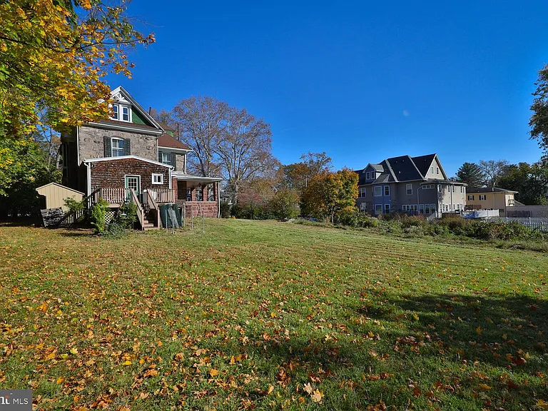 112 Bryn Mawr Ave — Photo 34