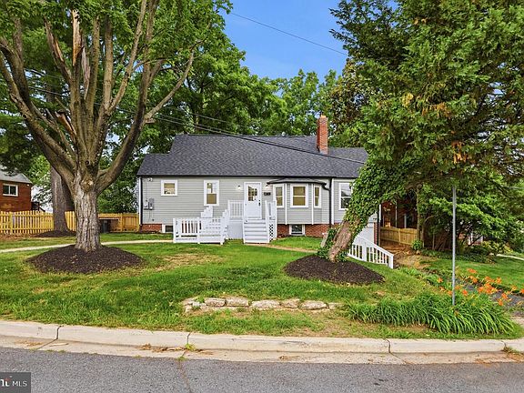 2nd image of 805 Langley Dr