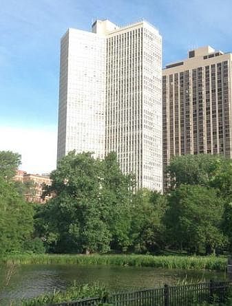 1st image of 2626 N Lakeview Ave #Middle
