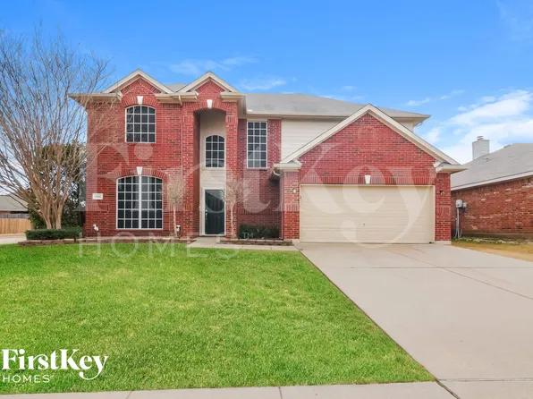 901 Cutting Horse Dr, Mansfield, TX 76063
