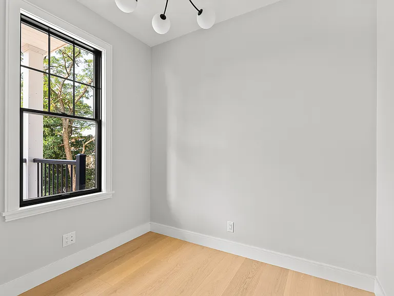 34 Pinckney St #3 — Photo 9