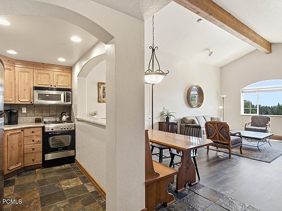 4th image of 840 W Bigler Ln #301