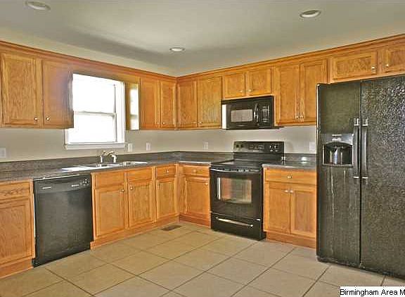 4th image of 714 Starlite Dr