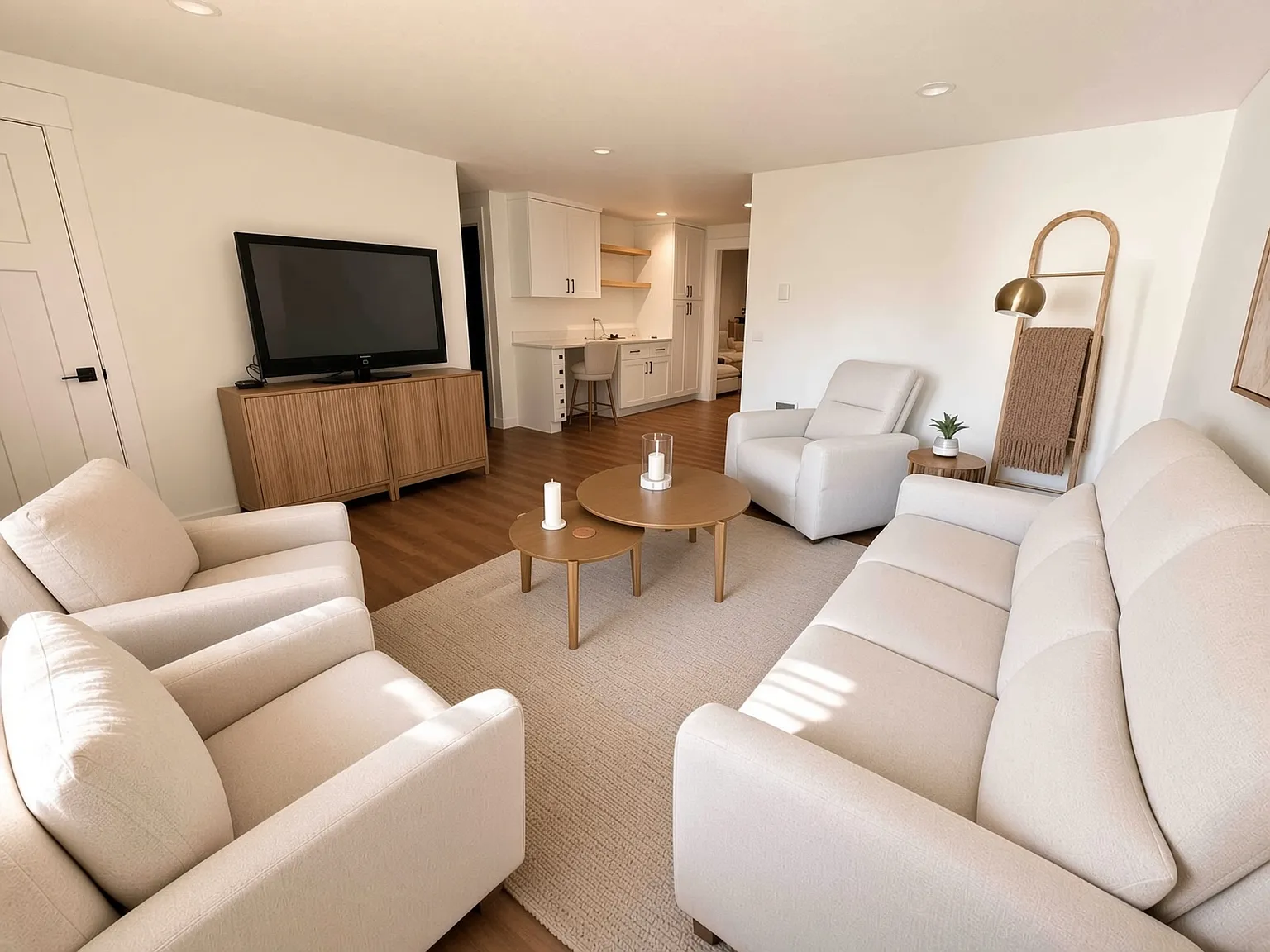 2 bed, 1100 sqft, $1,950 — Photo 2