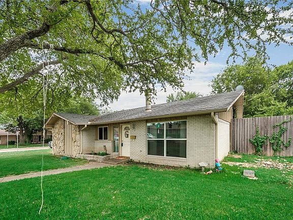 4th image of 8240 Greenhollow Ln