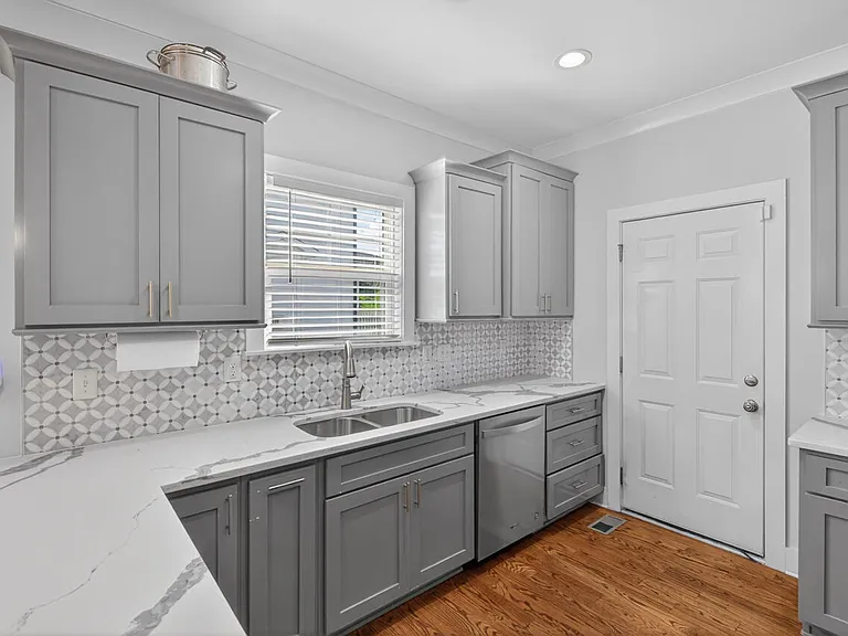 807 Cook Rd — Photo 20