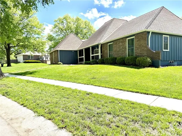 563 E 129th Ter, Kansas City, MO 64145