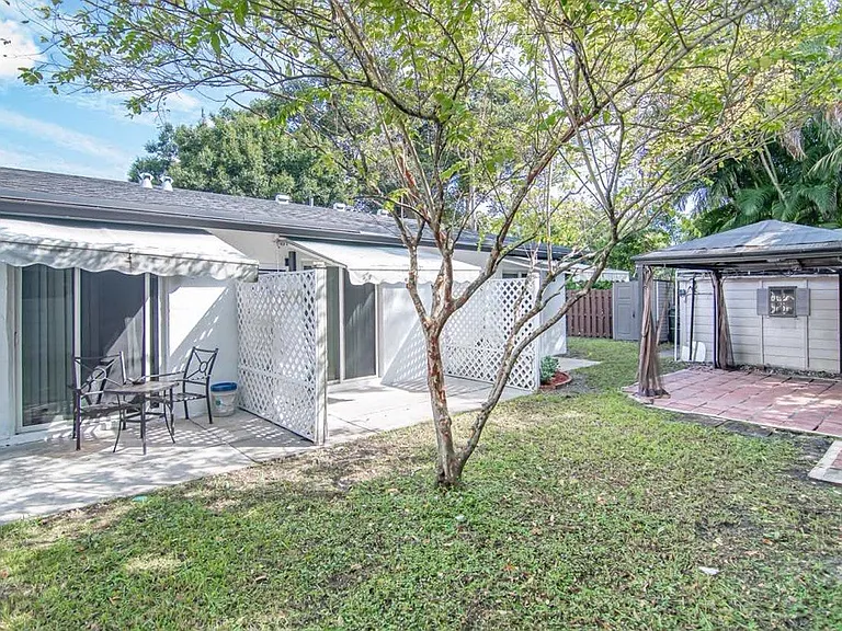 2990 SW 19th Ter — Photo 7