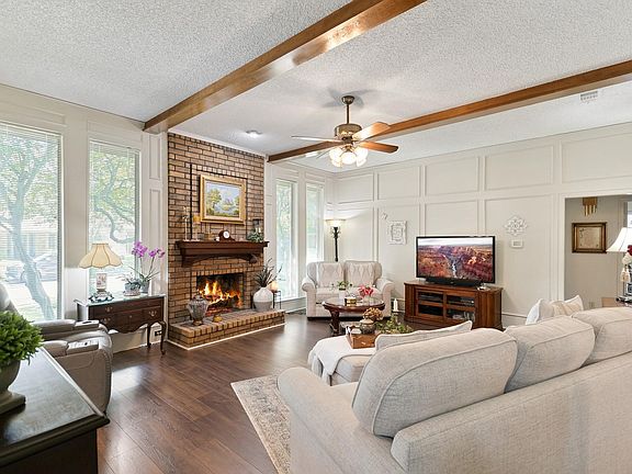 4th image of 417 Stroud Ln