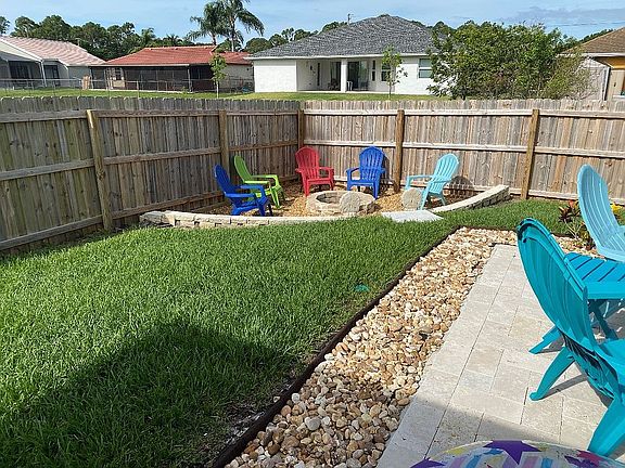 pebble bottom fire pit