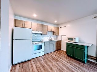 1081 12th St #B, Oakland, CA 94607