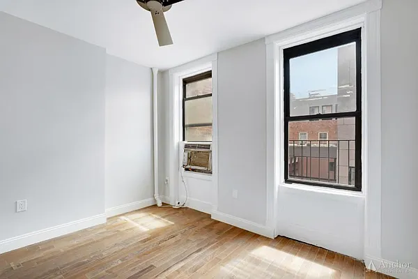 Rented by Anchor Associates | media 23