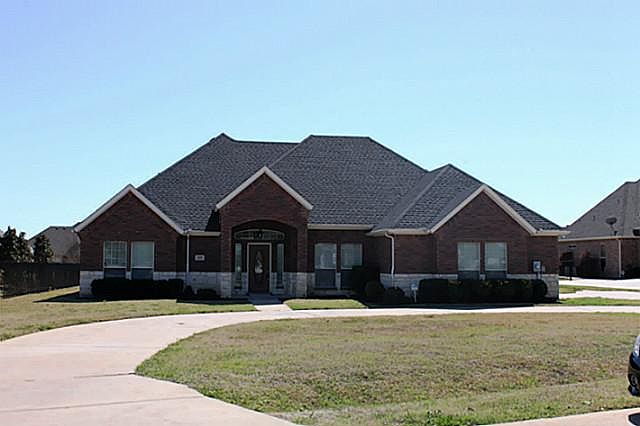 1st image of 669 Brookbend Ct